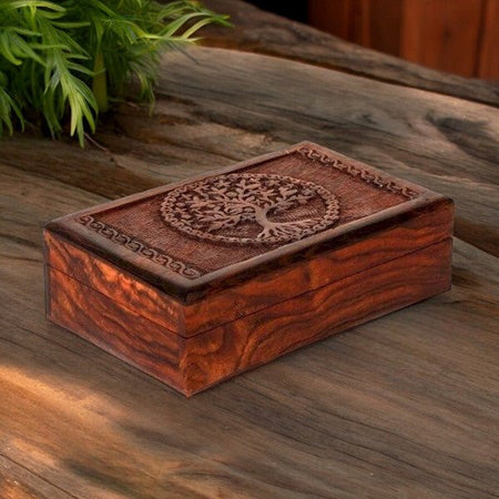 scatola legno intagliata albero della vita per tarocchi e cristalli