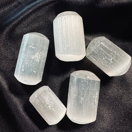 selenite burattata naturale meditazione e ricarica cristalli