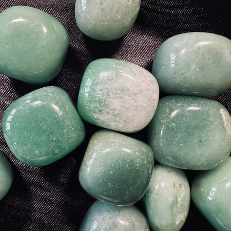 avventurina verde burattata pietra naturale per fortuna e prosperità