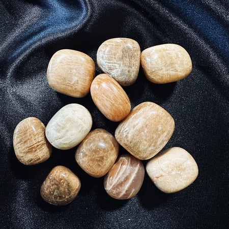 gemma pietra del sole naturale regalo simbolico per nuova energia