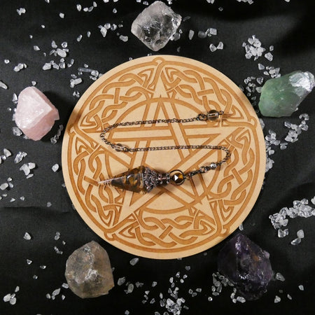 Pendolo occhio di tigre e spirale rame, potente amuleto di protezione energetica.