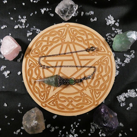 Pendolo energetico con avventurina, ottimo per armonizzare chakra e sviluppare compassione.