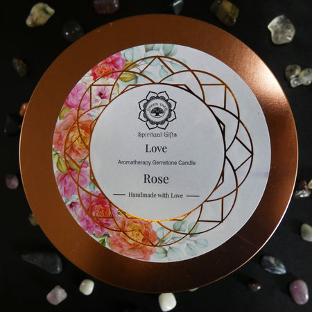 Confezione della Candela artigianale indiana con cera di palma, quarzo rosa e fragranza floreale.