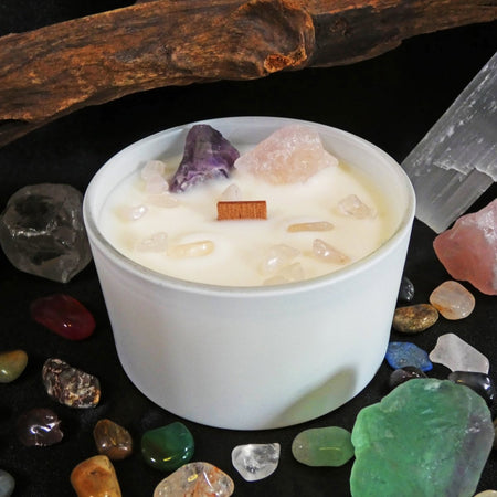 candela Chakra Terzo Occhio con Ametista e Quarzo Rosa, ideale per meditazione e intuizione.