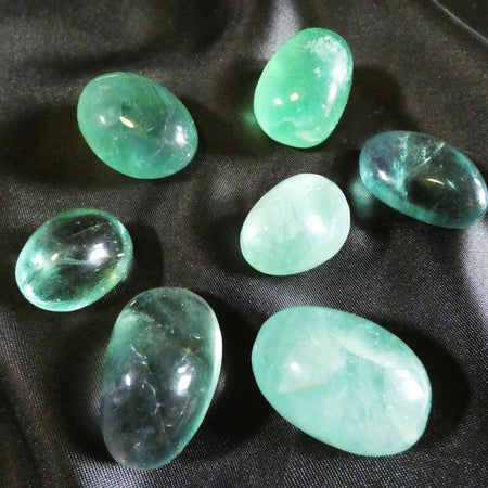 fluorite verde burattata protezione energetica e armonia interiore