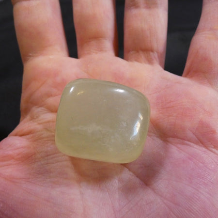 gemma giada verde burattata amuleto portafortuna e protezione