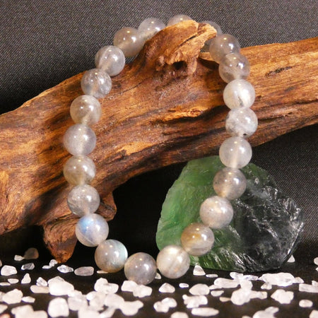 bracciale in Labradorite con perle da 8 mm, ideale per intuizione e protezione energetica quotidiana.
