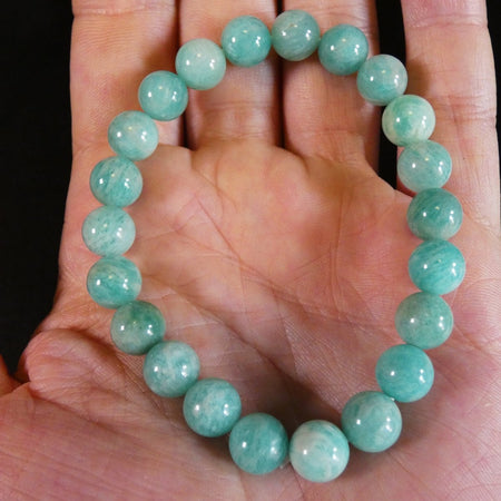 bracciale elegante e spirituale, raffinato accessorio per meditazione e benessere quotidiano.