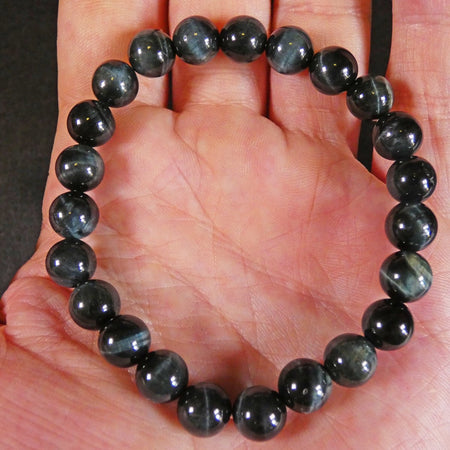 bracciale elegante e spirituale, raffinato accessorio per meditazione e benessere emotivo.