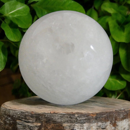 sfera cristallo di rocca trasparente per purificazione energetica