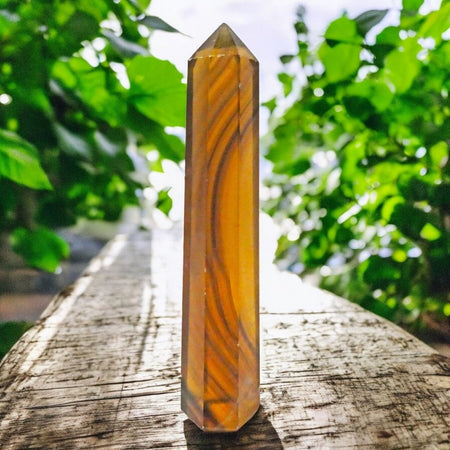 obelisco in fluorite gialla naturale per chiarezza mentale