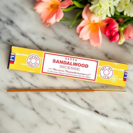 Confezione da 15 grammi di Incenso Naturale in Stick Satya profumazione Sandalo