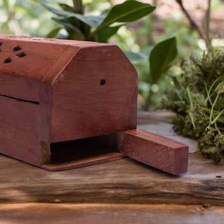 Porta Incenso in Legno con scomparto apri e chiudi per riporre gli incensi