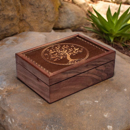 Scatola multifunzione in legno con incisione simbolica, ideale per uso esoterico
