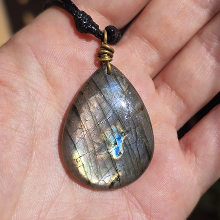 Collana con Ciondolo in Labradorite Qualità Extra (Pezzo Unico - n.108)