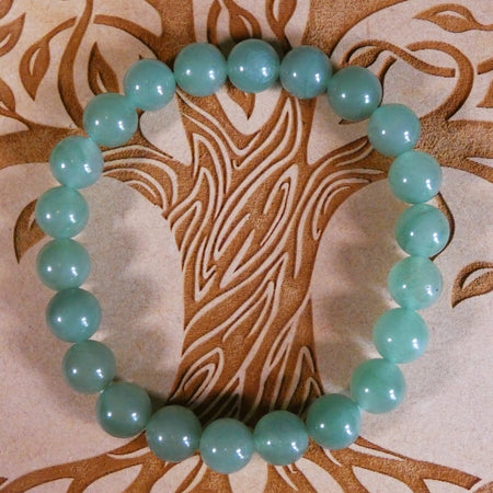 Bracciale energetico con pietre verdi per stimolare creatività, ottimismo e successo in ogni ambito.