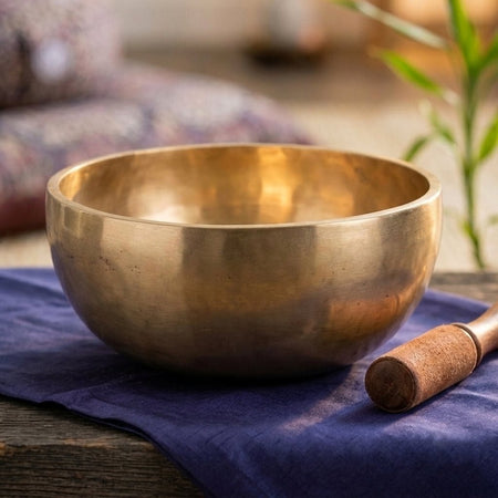 Campana tibetana zen artigianale in rame e lega di 8 metalli, ideale per yoga e meditazione.