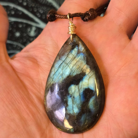 Collana con Ciondolo in Labradorite Qualità Extra (Pezzo Unico - n.107)